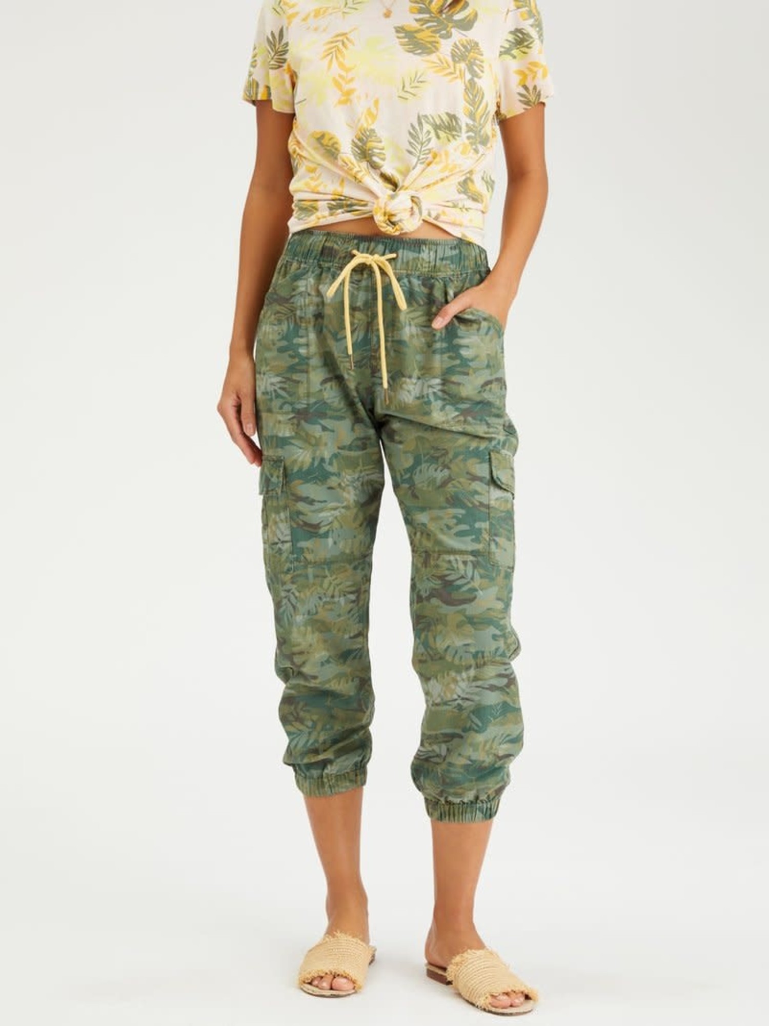 Sanctuary Terrain Cargo Pant Tropic Camo Tryst Boutique