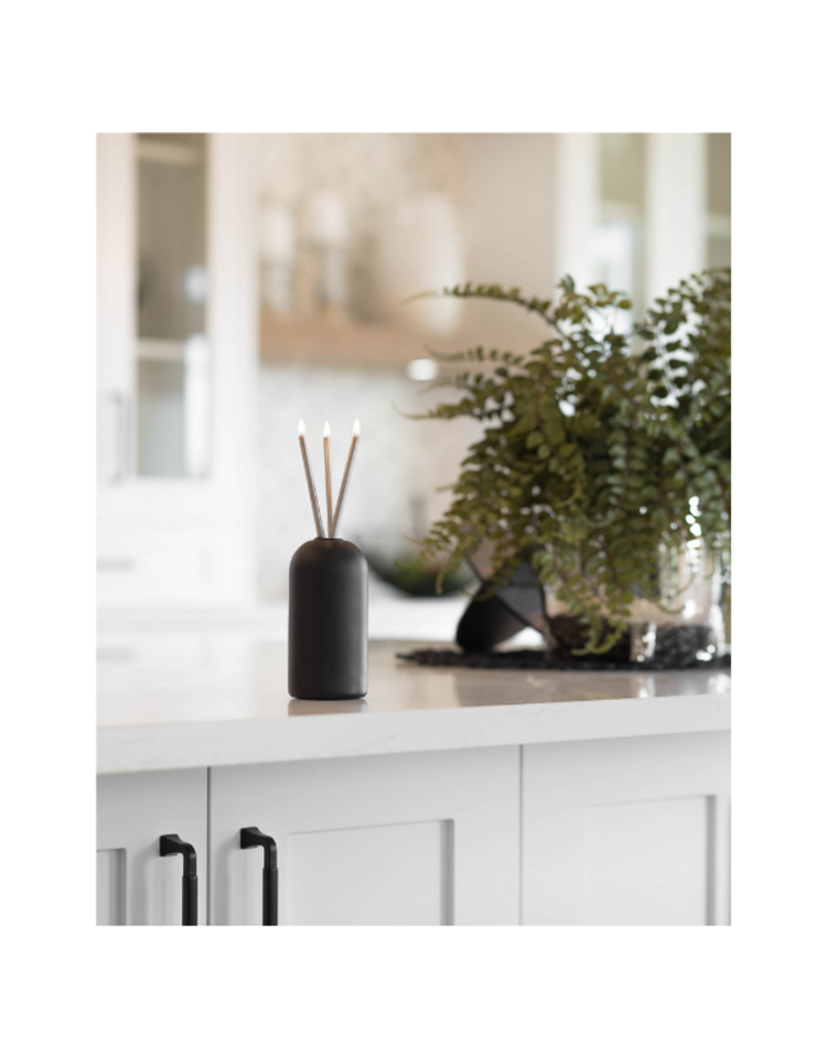 Everlasting Candle Company Wylie Vase Black