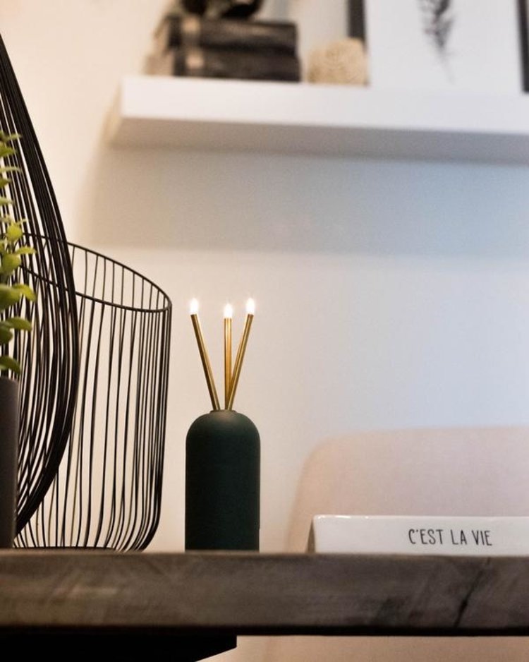 Everlasting Candle Company Wylie Vase Black