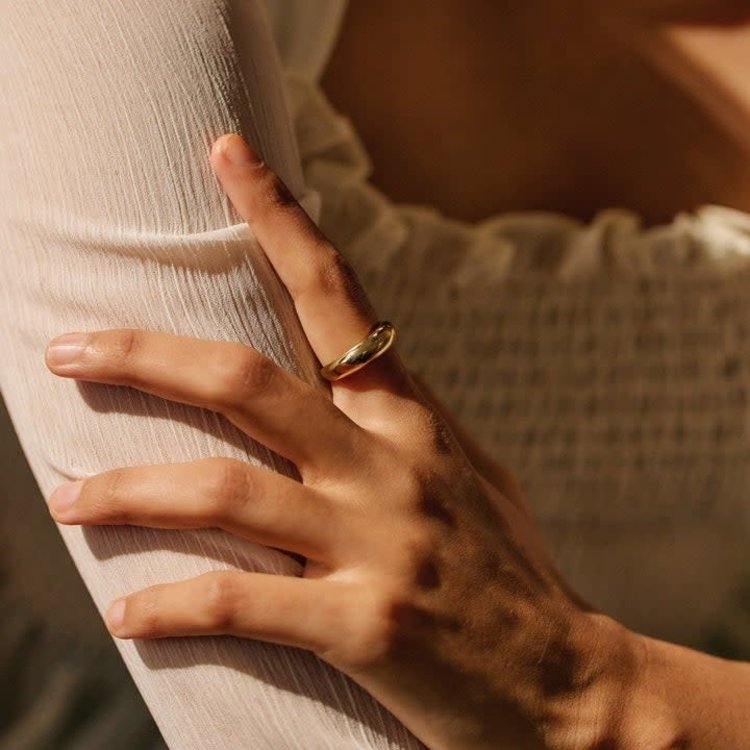 Lovers Tempo Demi-Fine Dome Ring Gold