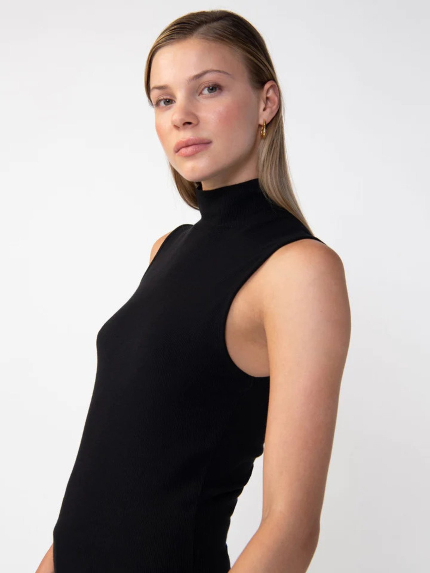 Essential Sleeveless Mock Neck Top Black – Sanctuary Clothing