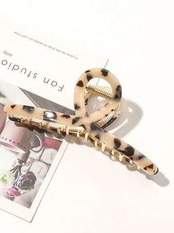 Swoon Beauty Ella Acetate & Metal Claw Clip Cheetah