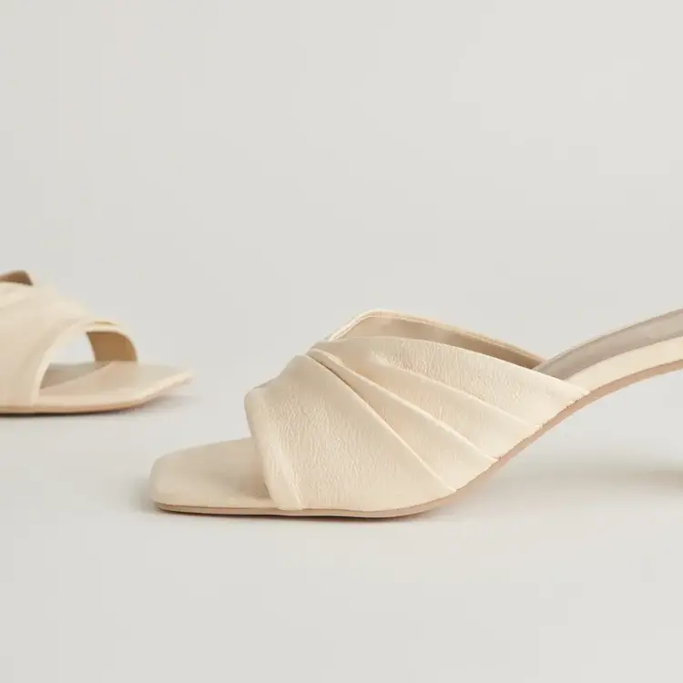 Dolce Vita Carlan Heels Bone Leather
