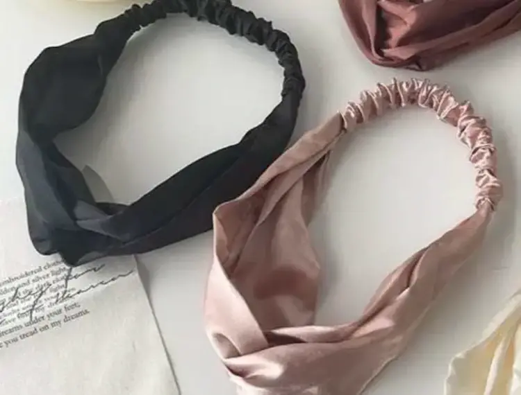 Swoon Beauty Satin Cross Headband Black