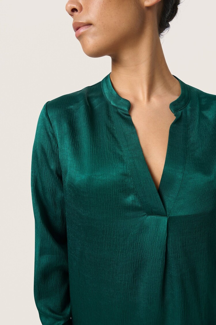 Soaked in Luxury Evaline Blouse Rain Forest