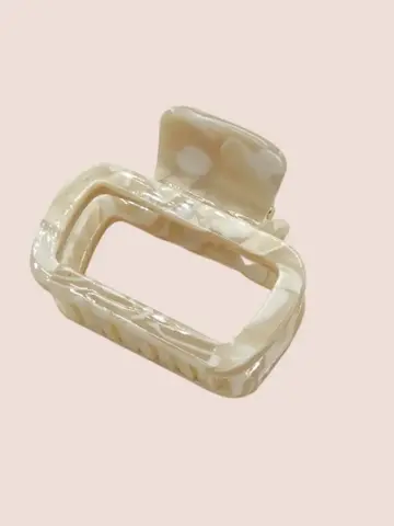 Swoon Beauty Jasmine Acetate Claw Clip Ivory