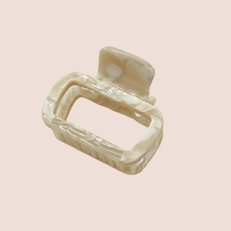Swoon Beauty Jasmine Acetate Claw Clip Ivory