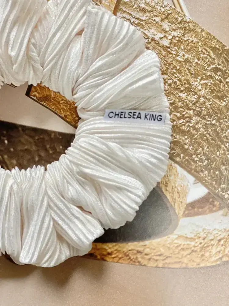 Chelsea King Plisse Ivory Scrunchie Classic