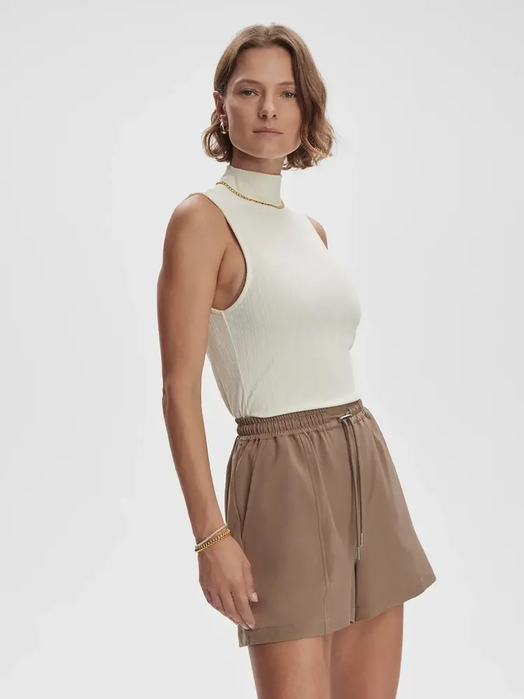 Varley Esmond Mid Rise Short 3" Taupe Stone