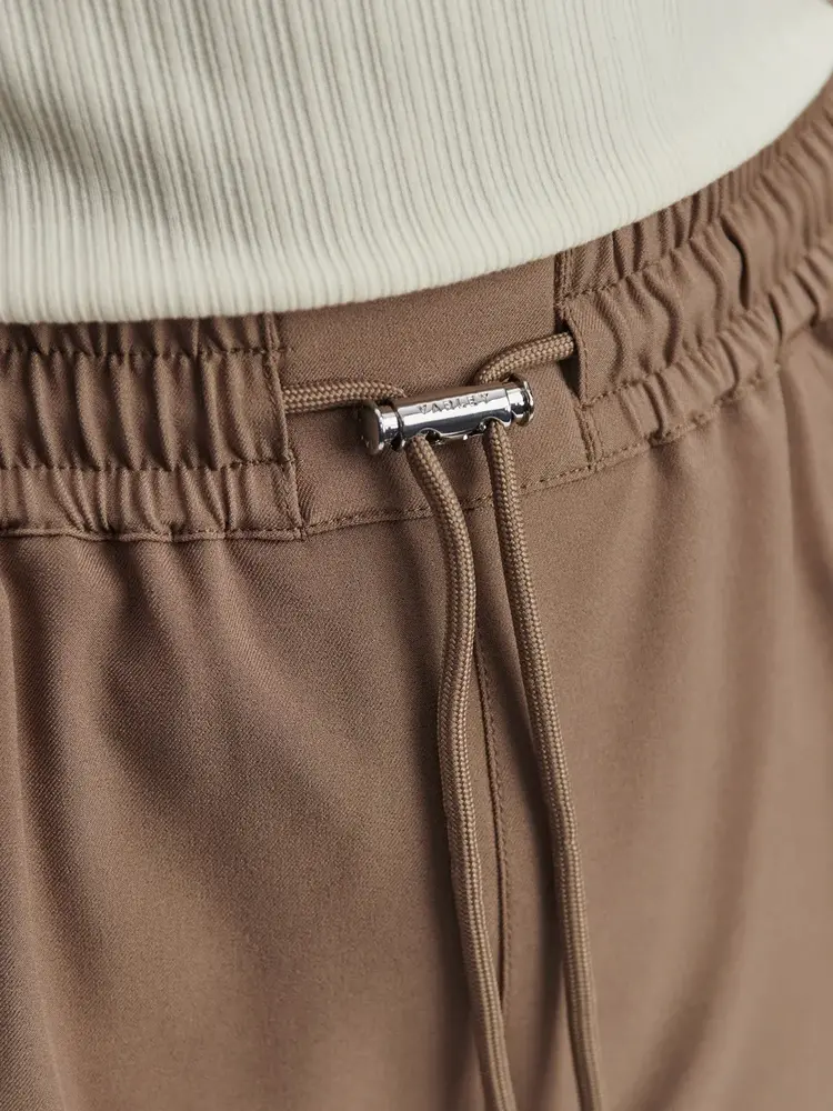 Varley Esmond Mid Rise Short 3" Taupe Stone