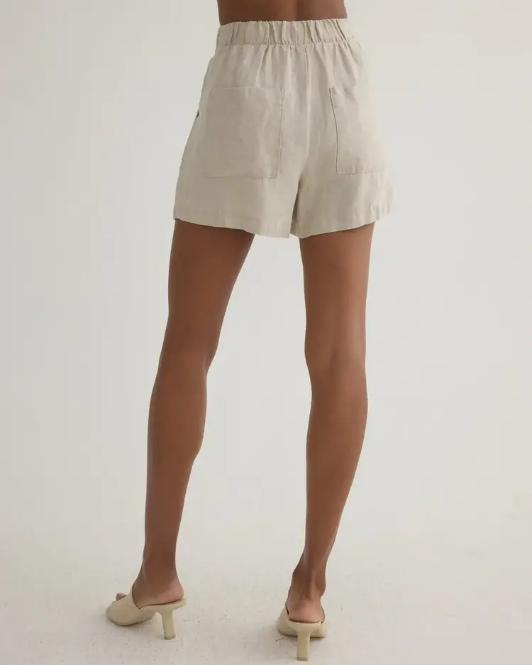 Bella Dahl Double Pleat Short Linen Sand