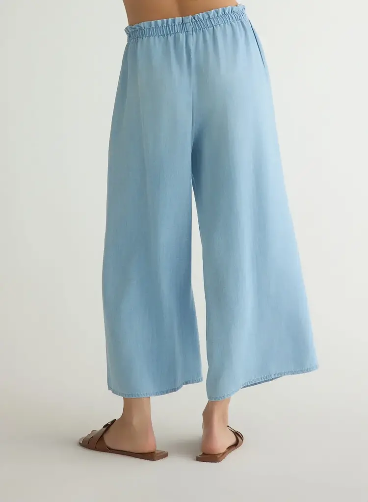 Bella Dahl Ruffle Waist Wide Leg Crop Light Riviera Wash