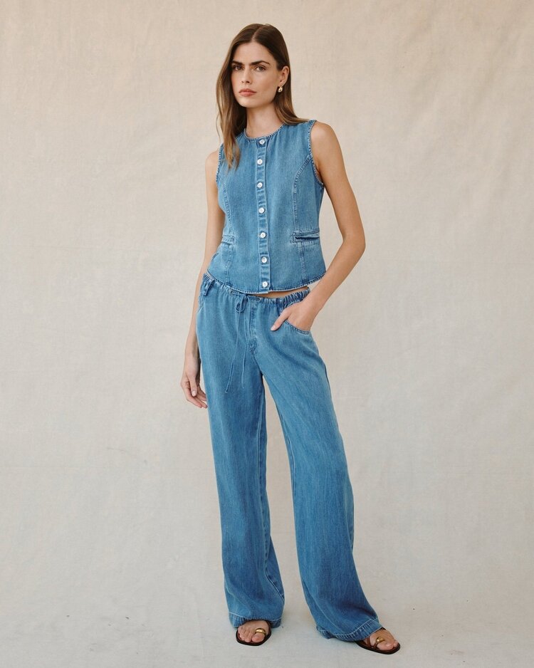 Bella Dahl High Neck Fitted Vest Medium Vintage Wash