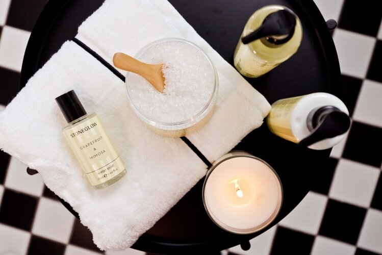 Stoneglow Modern Classics Grapefruit & Mimosa Mineral Bath Salts