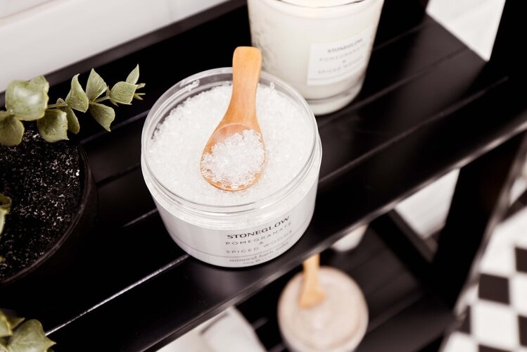 Stoneglow Modern Classics Pomegranate & Spiced Woods Mineral Bath Salts
