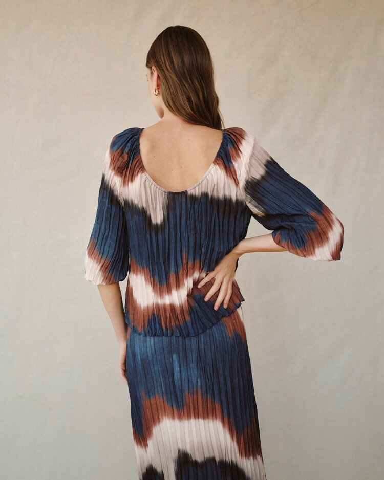 Bella Dahl Pleated 3/4 Bubble Sleeve Blouse Midnight Tides Print