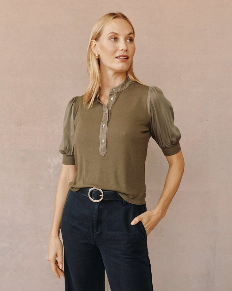Bella Dahl Short Sleeve Placket Mixed Shirt Ivy Green