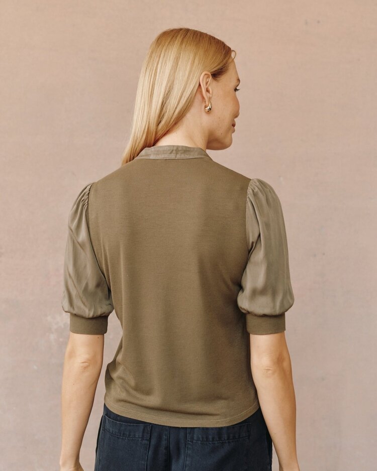 Bella Dahl Short Sleeve Placket Mixed Shirt Ivy Green