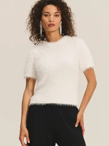 Velvet Feather Yarn Sweater Milk