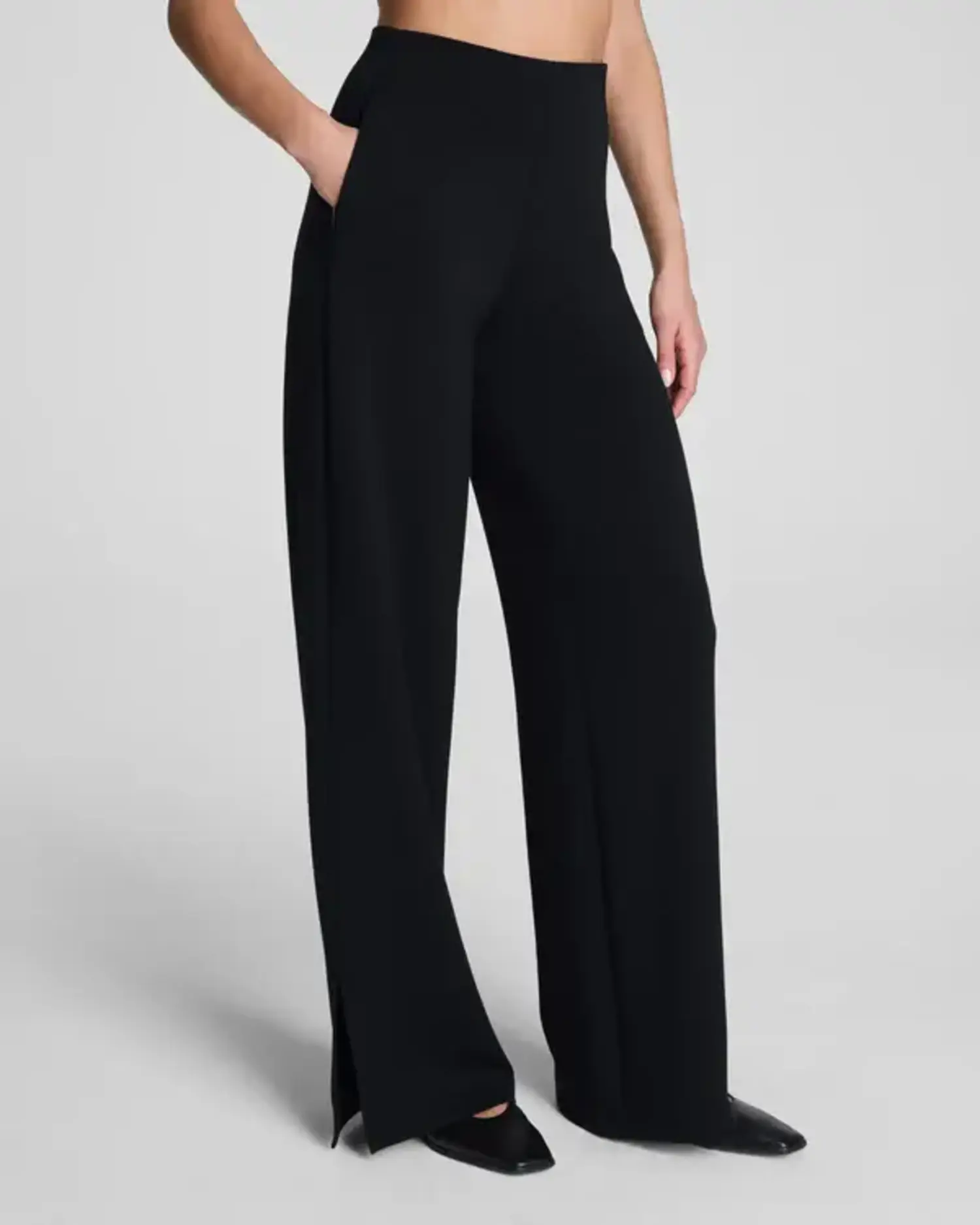 aere layered pants ブラック36 Spanx | AirEssentials Zero Waistband Wide Leg Pant Very Black