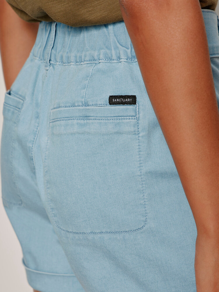 Sanctuary Wander On Short Skyline