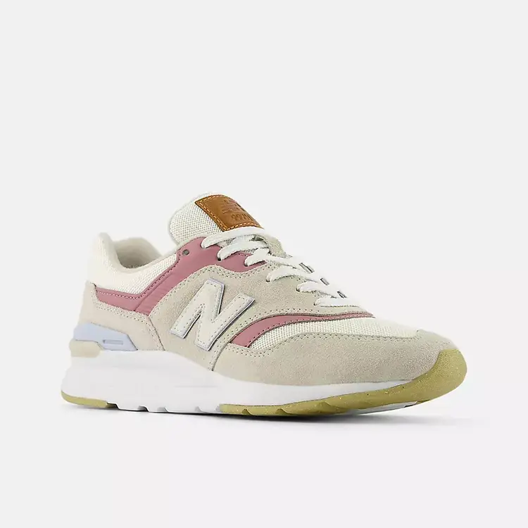 New Balance 997 Sneaker Timberwolf w/ Rosewood