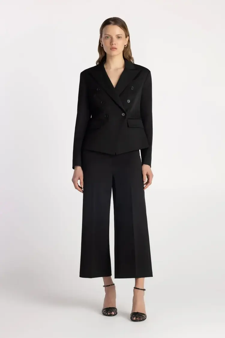 Pure & Simple The Night Cropped Pant True Black