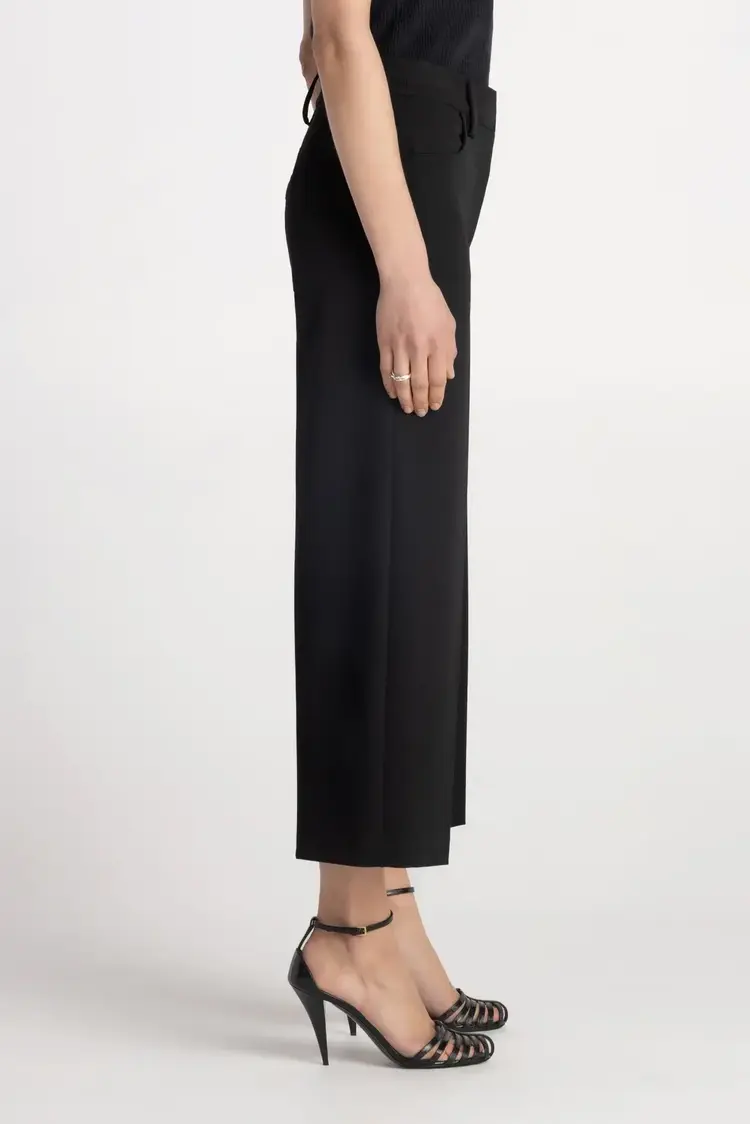 Pure & Simple The Night Cropped Pant True Black