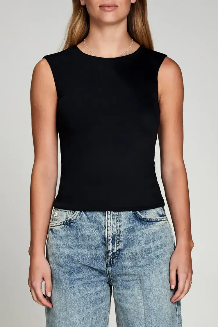 Pure & Simple Body Hug Muscle Tank Black