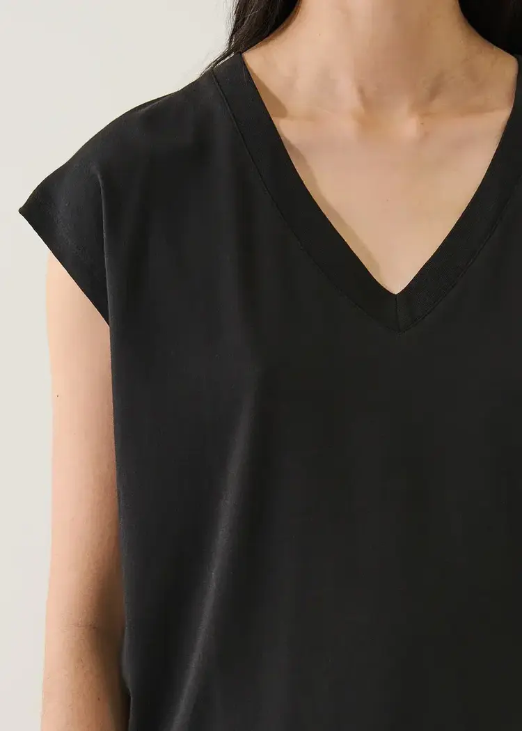 Patrick Assaraf Pima Cotton Stretch Dolman V-Neck Tee Black
