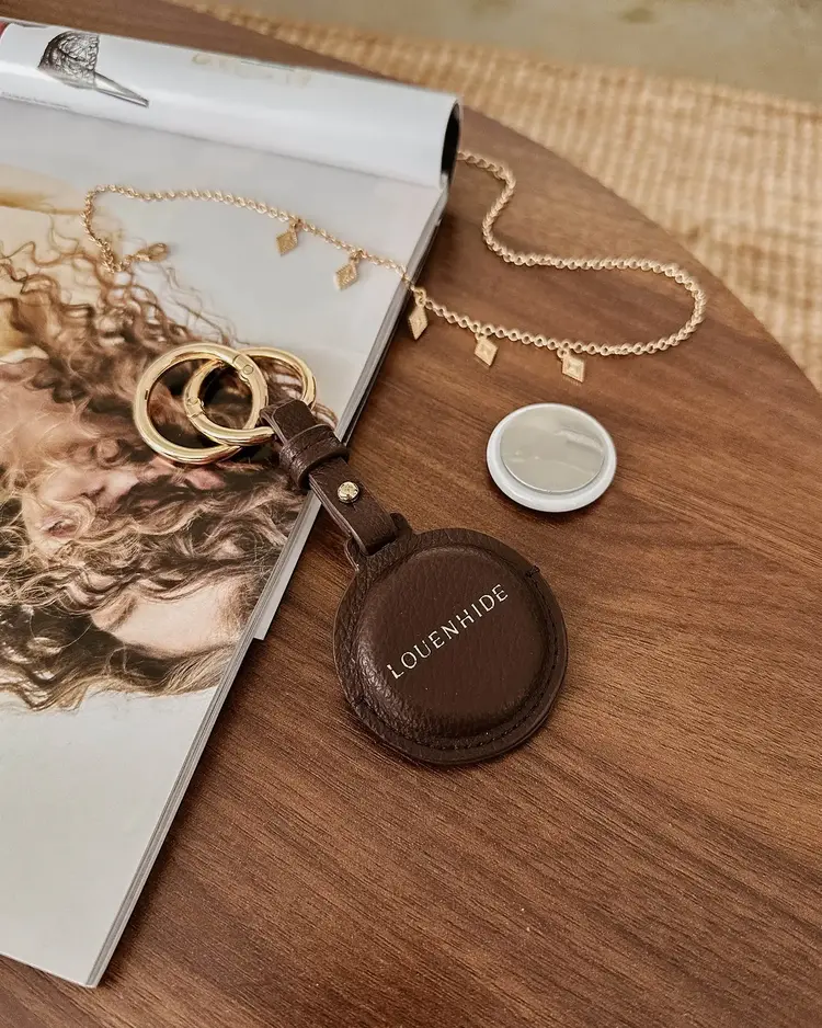 Louenhide Opal Airtag Keychain Chocolate