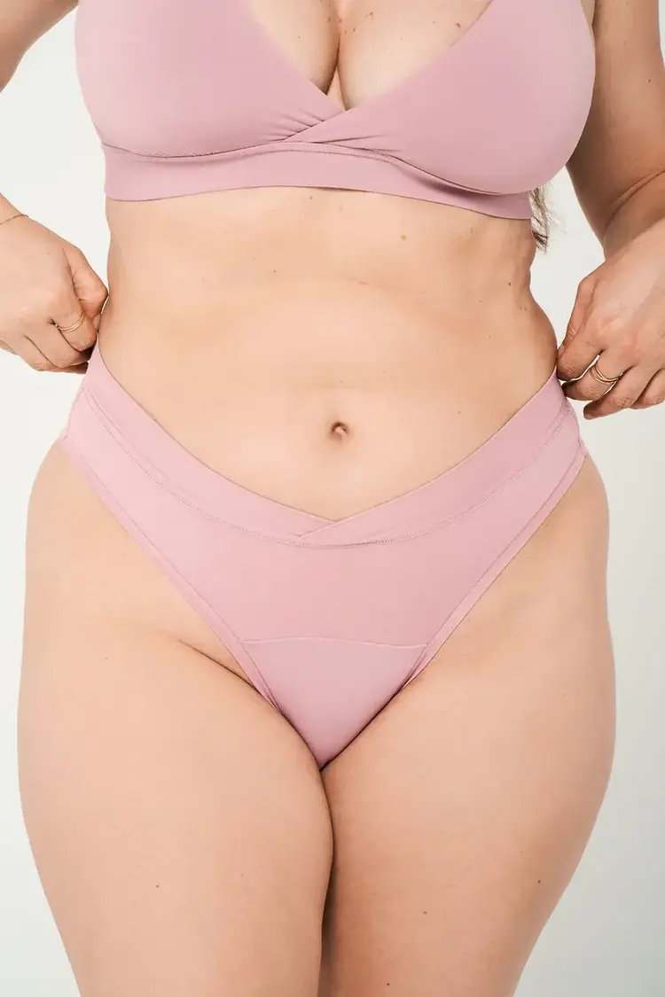 Huha Crossover Thong Quartz