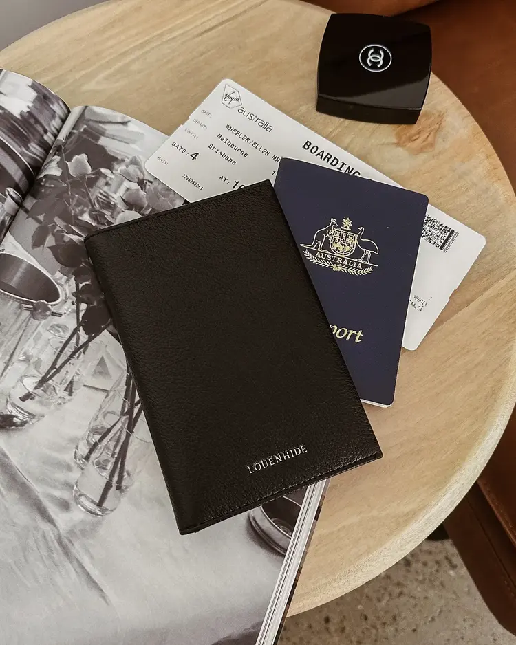 Louenhide Venice Passport Holder Black