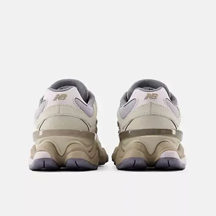 New Balance 9060 Sneaker Timberwolf with Driftwood