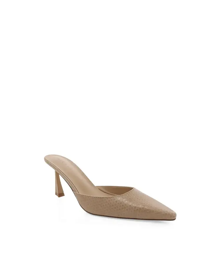 Billini Yovanni Heels Honey Scale