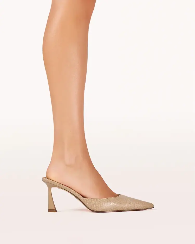 Billini Yovanni Heels Honey Scale