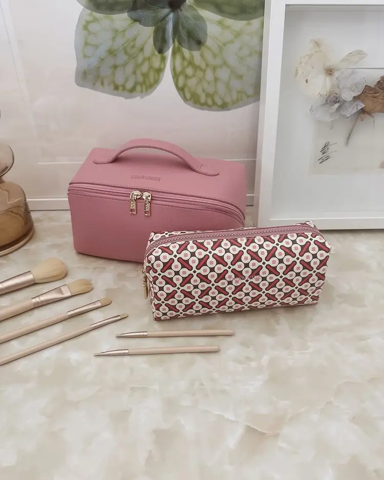 Louenhide Mary Brianna Cosmetic Set Bubblegum Pink