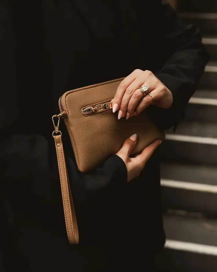 Louenhide Poppy Clutch Honey