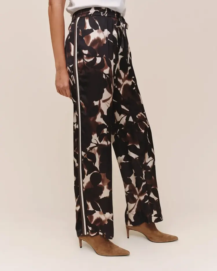 Bella Dahl Dressed Up Track Pant With Stripe Shadow Floral Print