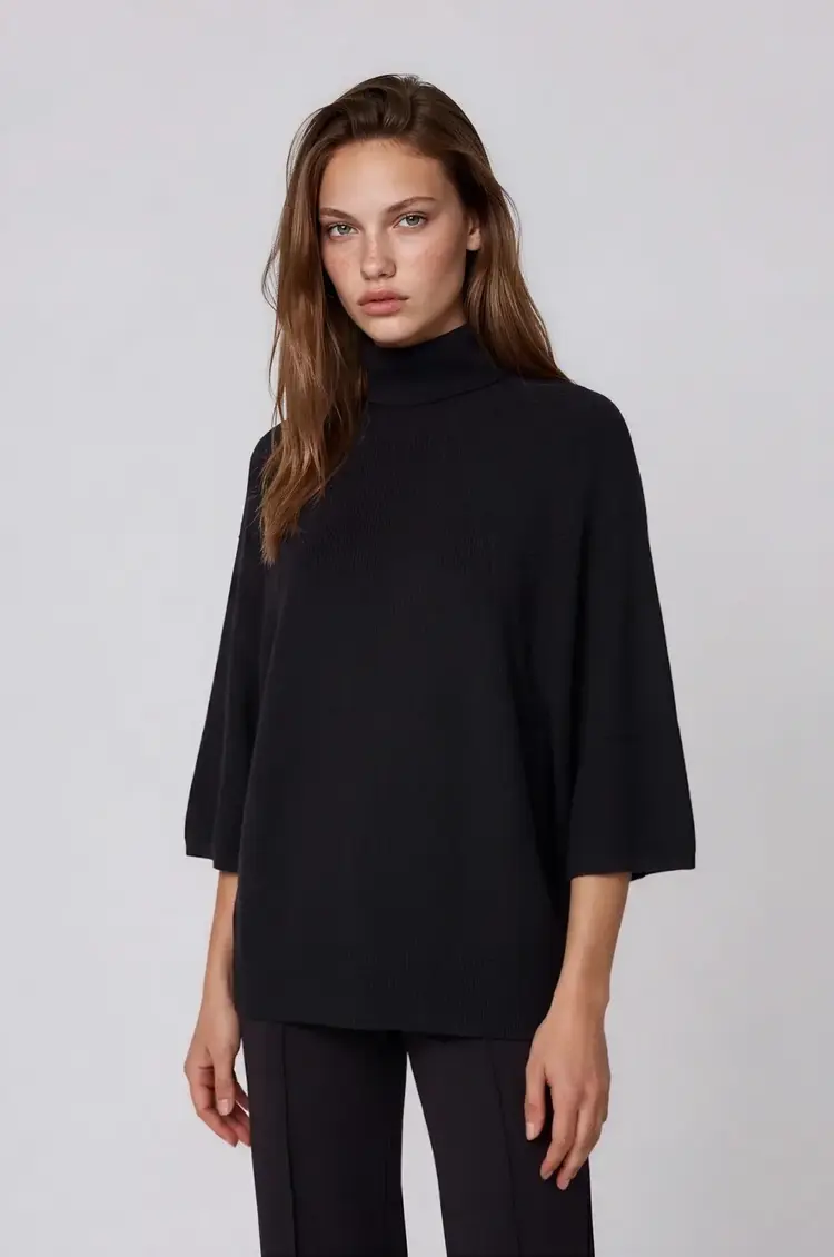 Pure & Simple Snow Drift Turtleneck Sweater Noir