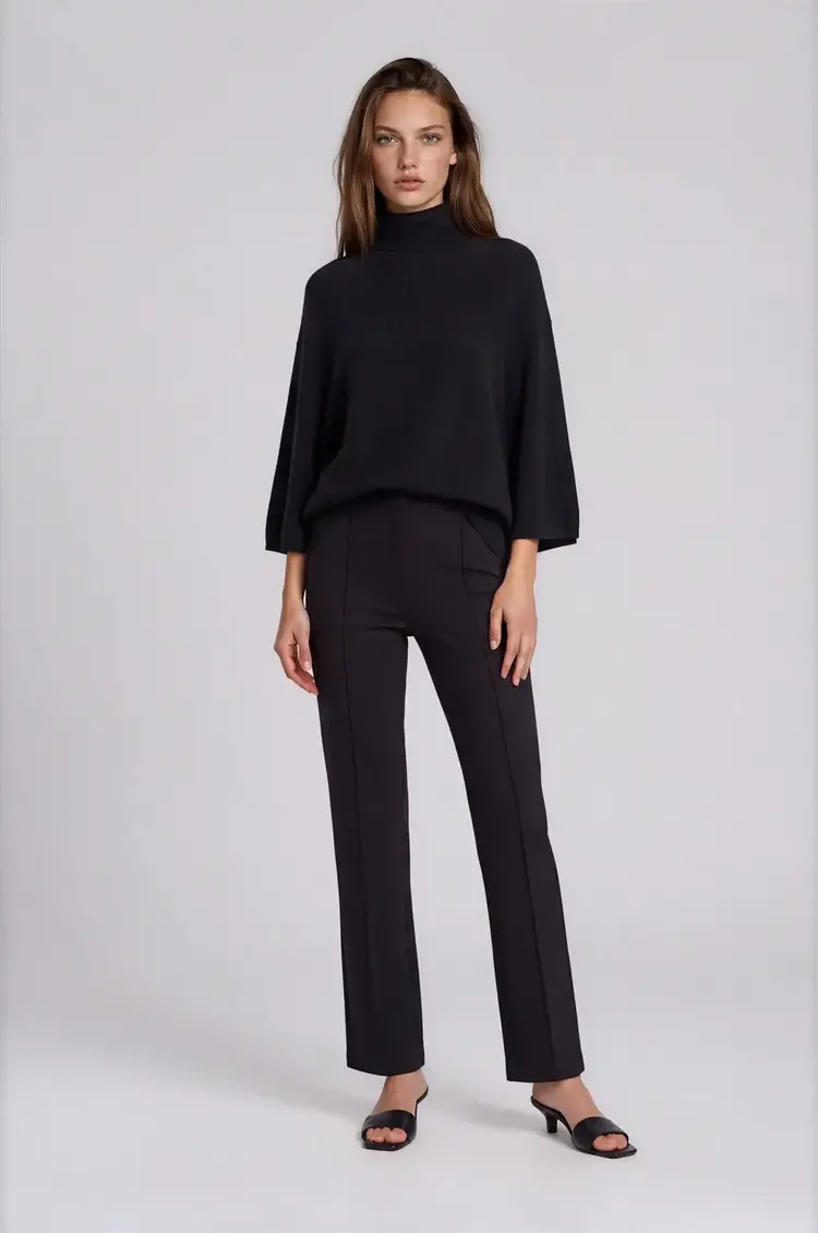 Pure & Simple Snow Drift Turtleneck Sweater Noir