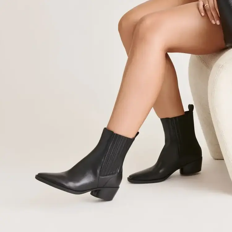 Dolce Vita Faint H20 Black Leather