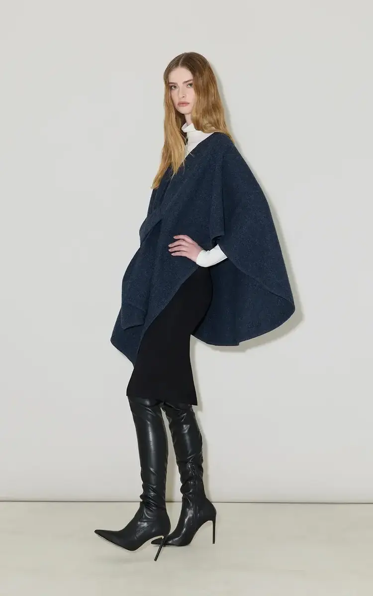 Soia & Kyo CLAUDELLE Knit Wrap Night Blue