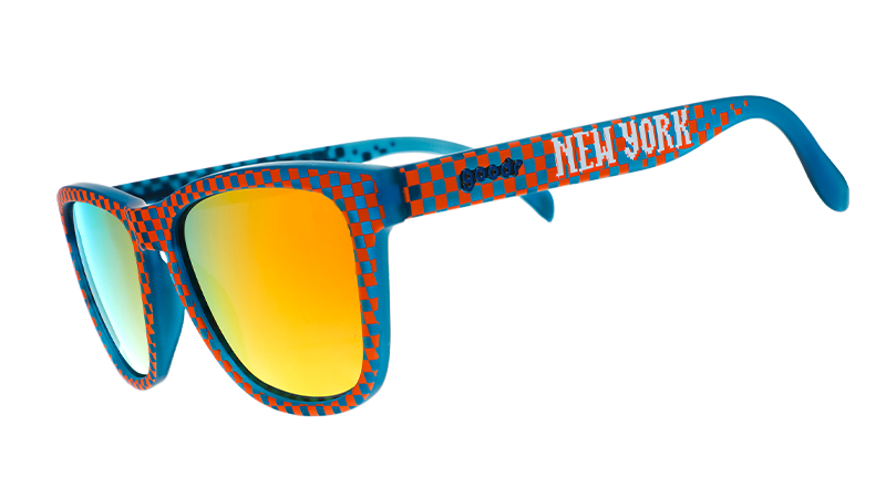 YES GOOD MARKET SEE SEE × NOWHAW SIZE:2 HEY! I'M RUNNIN' HERE!!! - Iowa Running Company