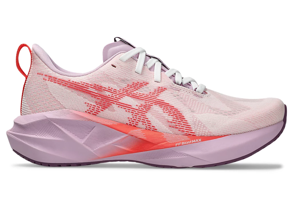 Asics WOMEN'S NOVABLAST 5