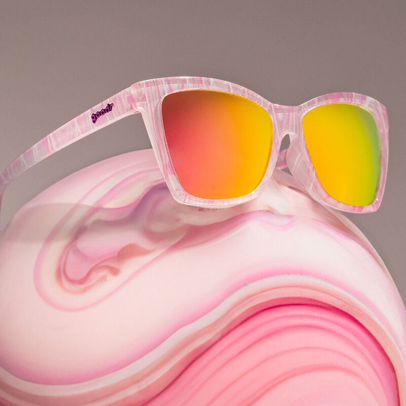 goodr LIVING IN A MATERIAL SWIRL