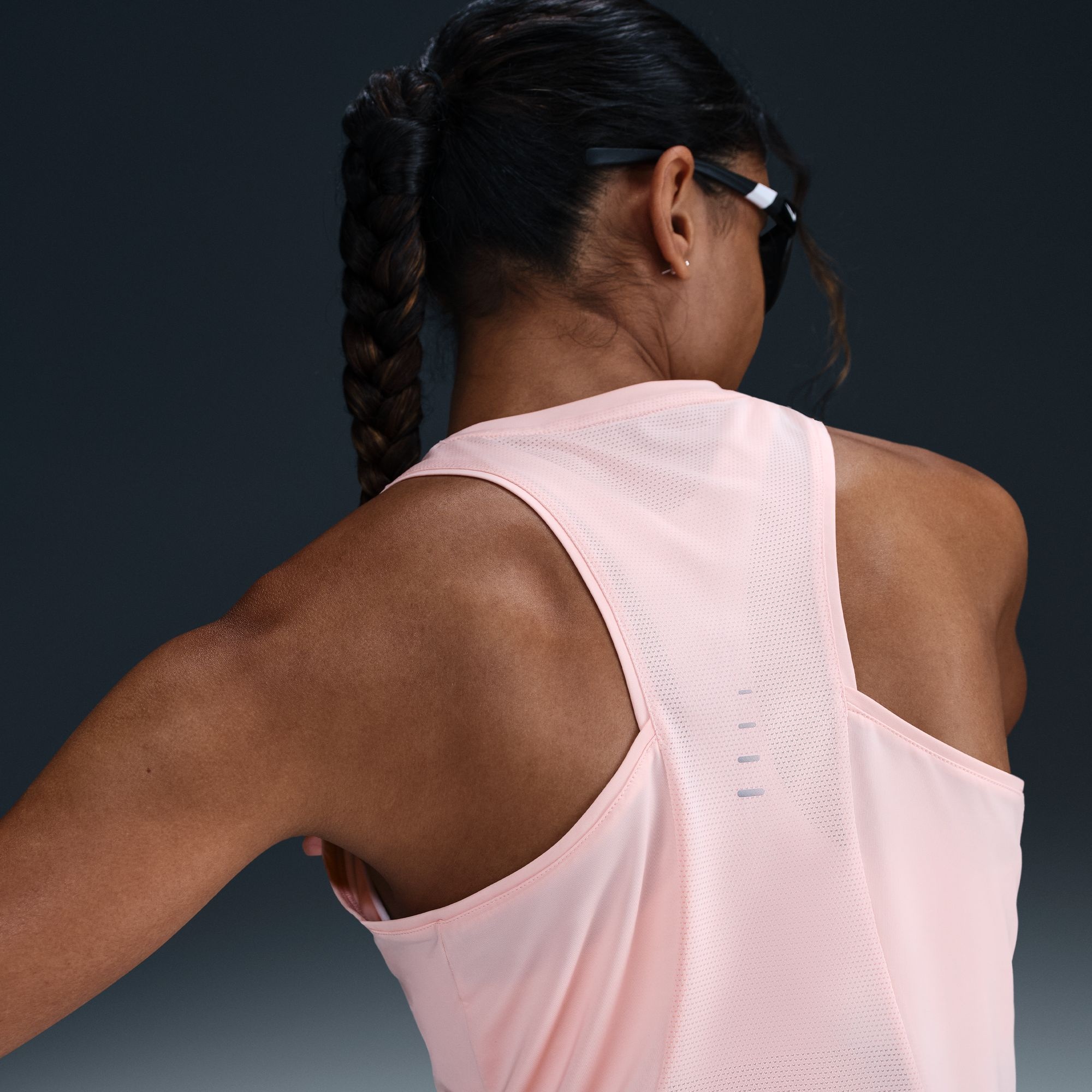 Nike WOMEN'S SWIFT RUNNING TANK