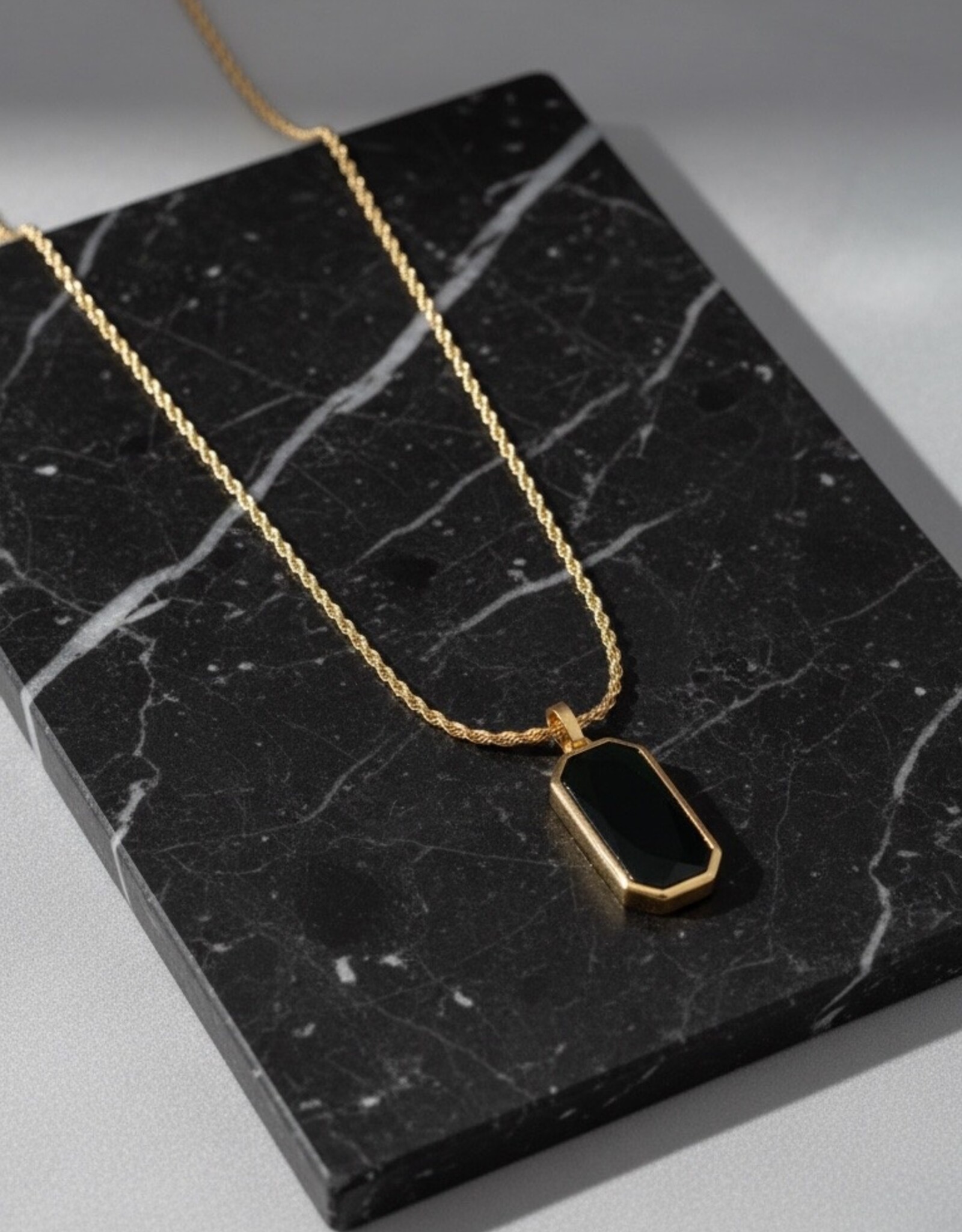 Pendentif Légendaire - Or 18K