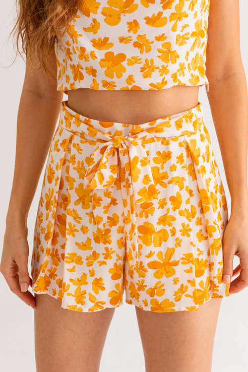 GILLI Floral Pleat Shorts w/ Front Tie