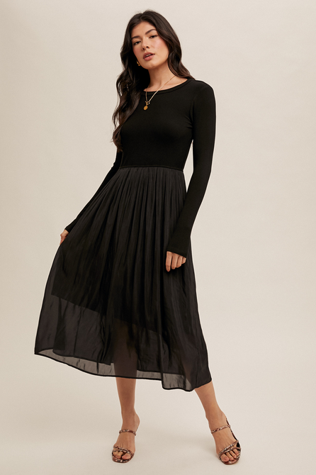 Hem & Thread Knit Dress w/ Pleated Skirt